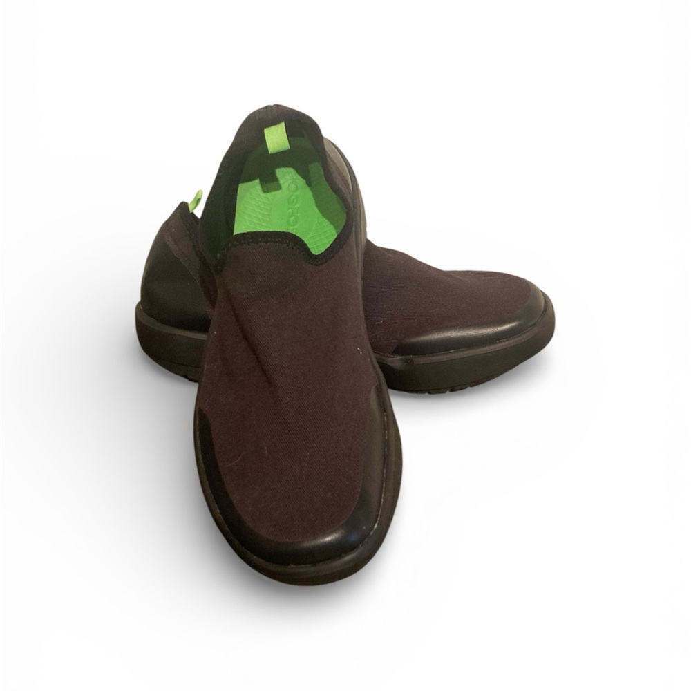 Oofos OOMG Eevee Recovery Shoes